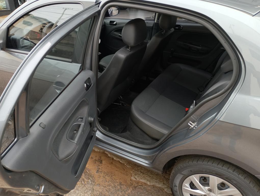 VOLKSWAGEN Gol - Foto