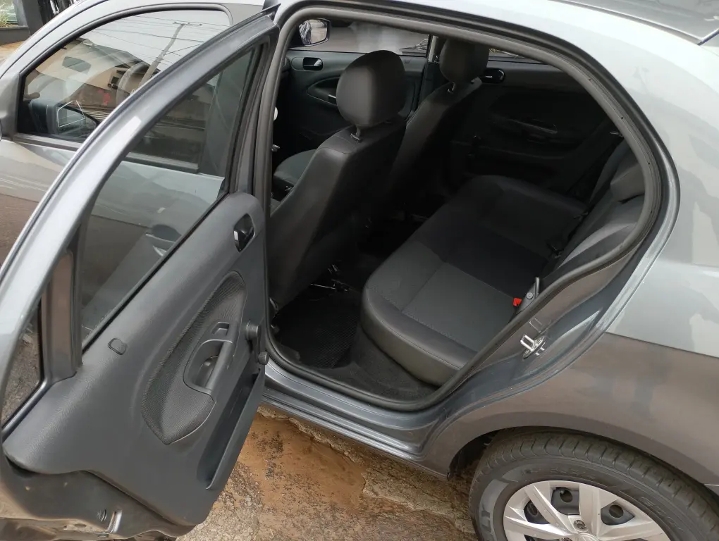 VOLKSWAGEN Gol - Foto
