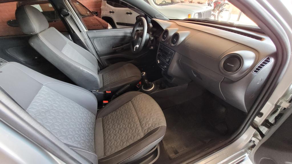 VOLKSWAGEN Gol - Foto