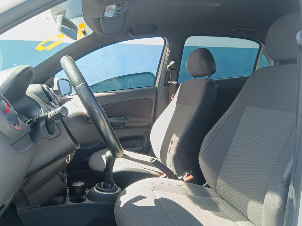 VOLKSWAGEN Gol - Foto