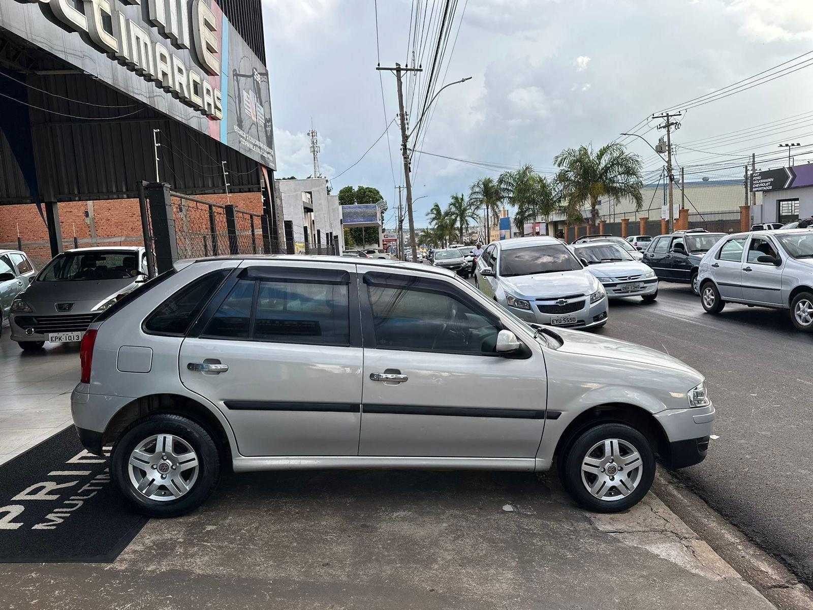 VOLKSWAGEN Gol - Foto
