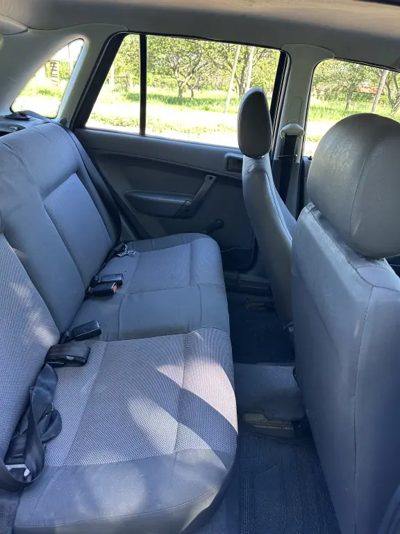 VOLKSWAGEN Gol - Foto