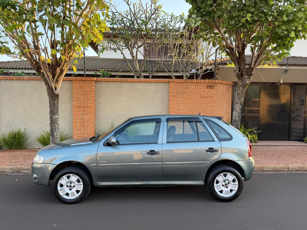 VOLKSWAGEN Gol - Foto
