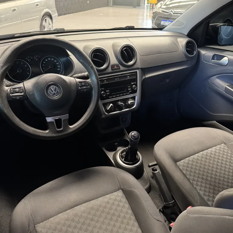 VOLKSWAGEN Gol - Foto