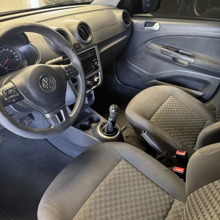 VOLKSWAGEN Gol - Foto