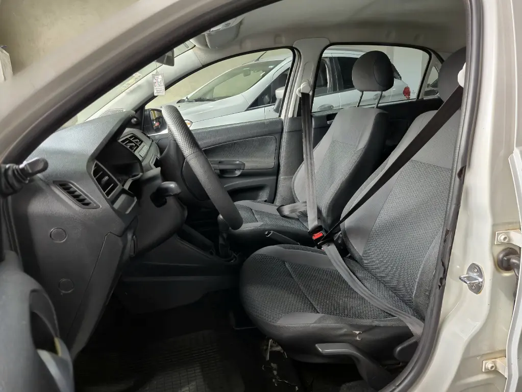 VOLKSWAGEN Gol - Foto