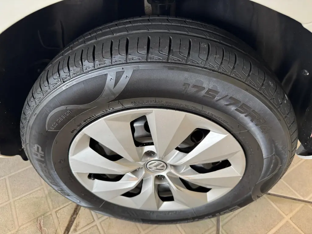 VOLKSWAGEN Gol - Foto