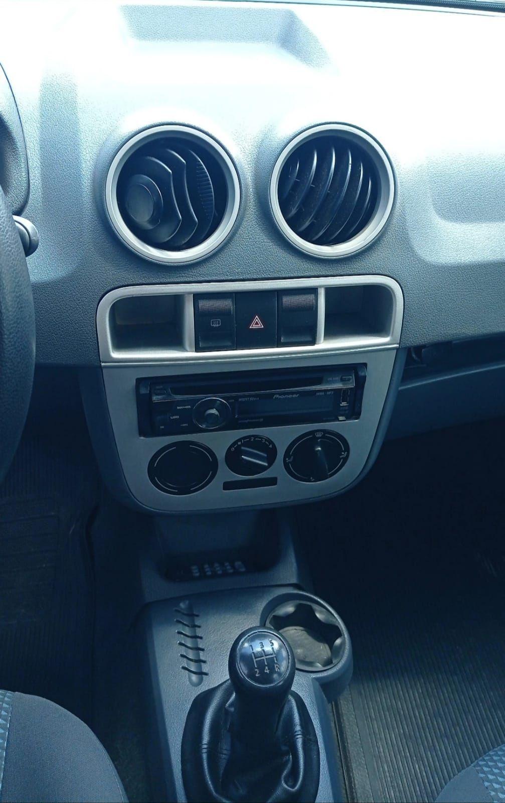 VOLKSWAGEN Gol - Foto