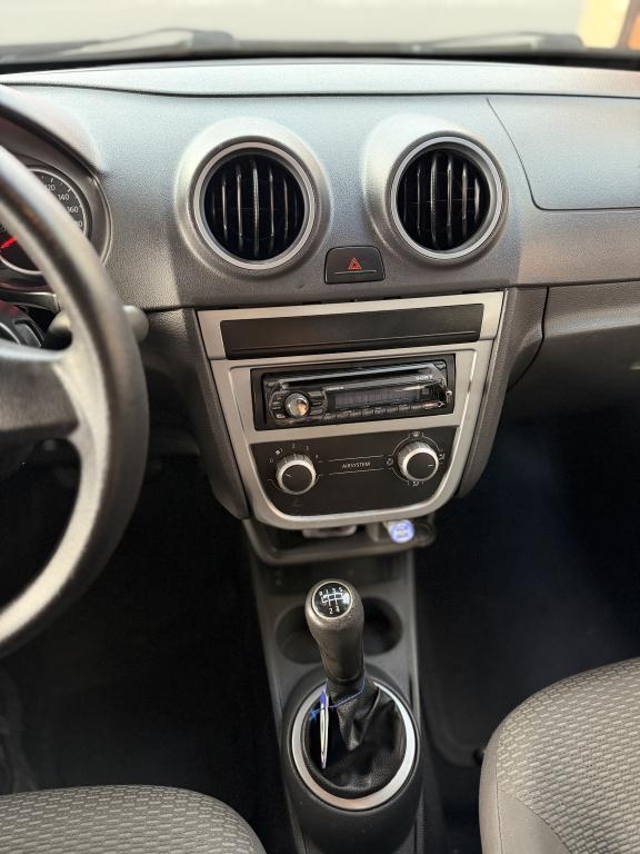 VOLKSWAGEN Gol - Foto