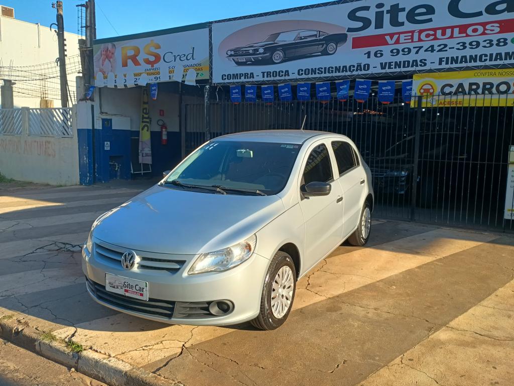 VOLKSWAGEN Gol