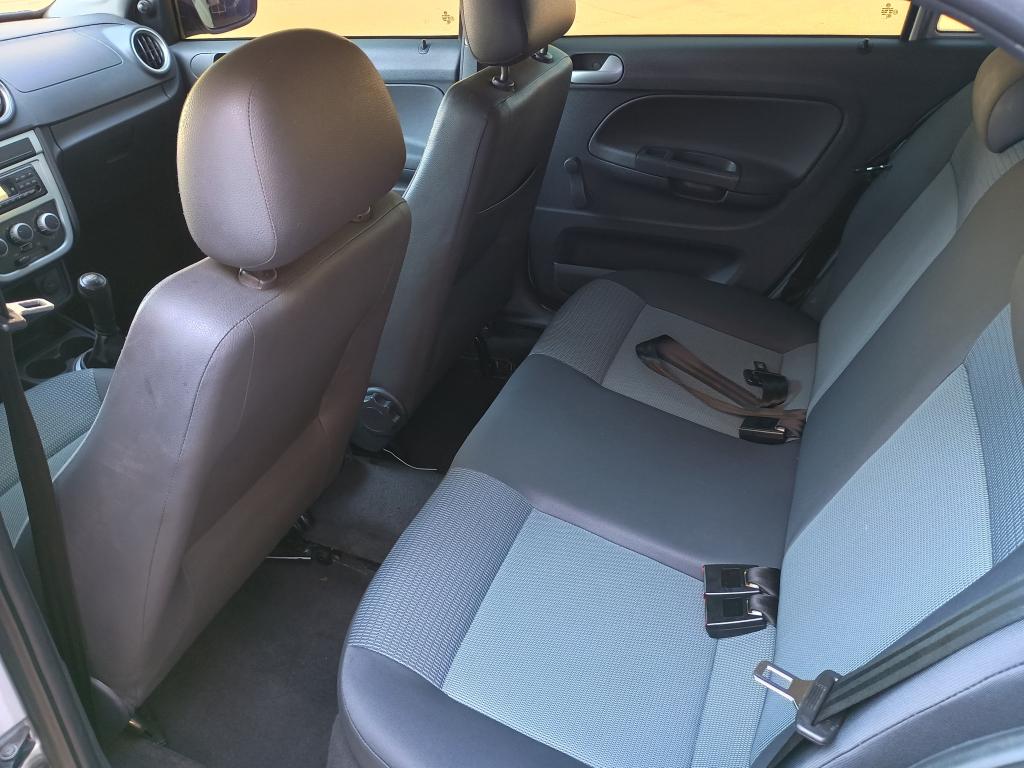 VOLKSWAGEN Gol - Foto