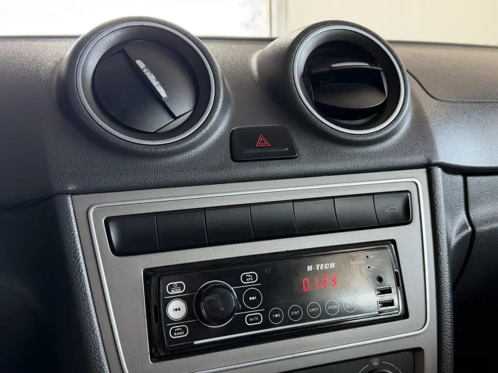 VOLKSWAGEN Gol - Foto