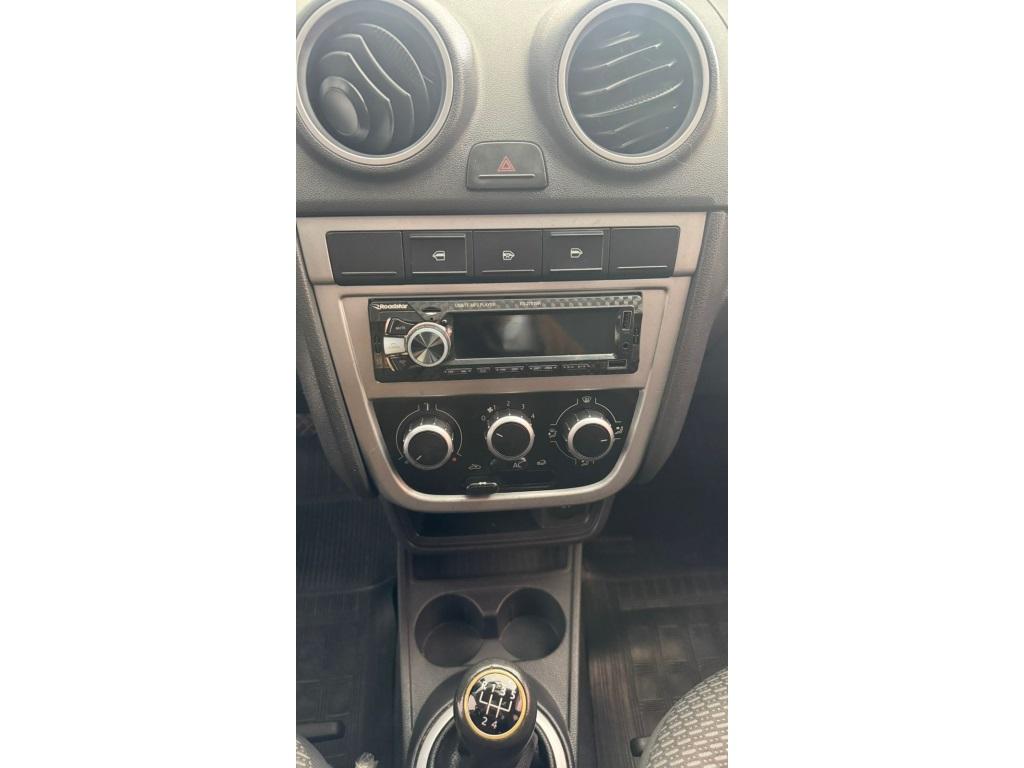 VOLKSWAGEN Gol - Foto
