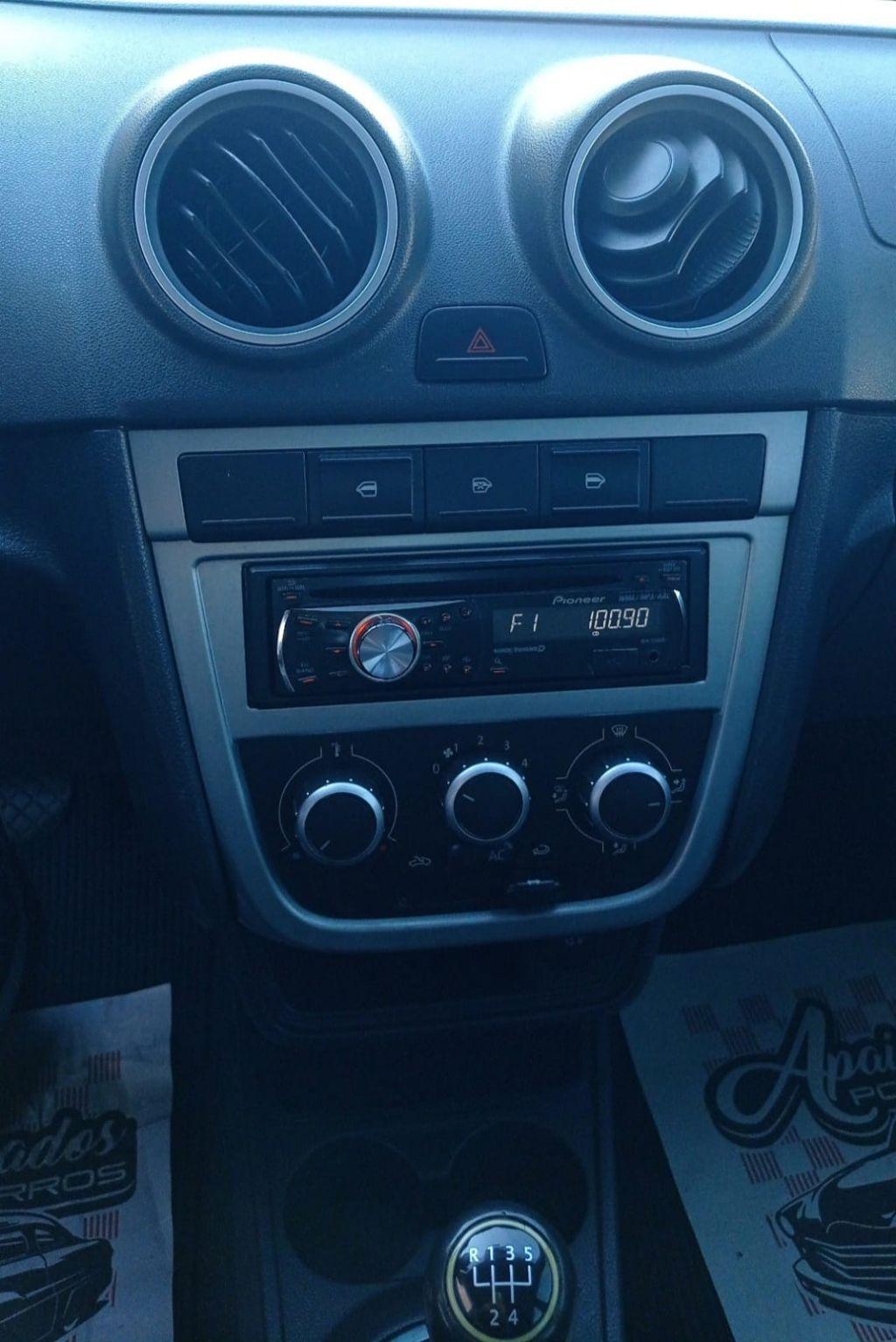 VOLKSWAGEN Gol - Foto