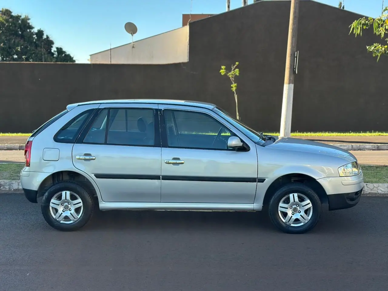 VOLKSWAGEN Gol - Foto