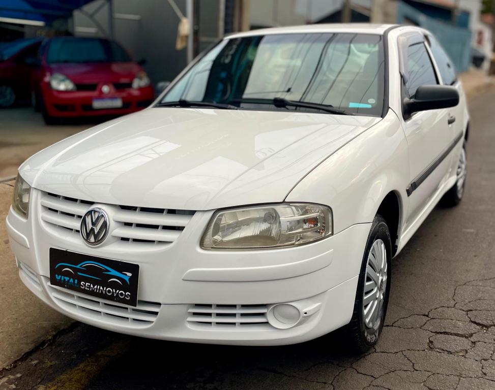 VOLKSWAGEN Gol