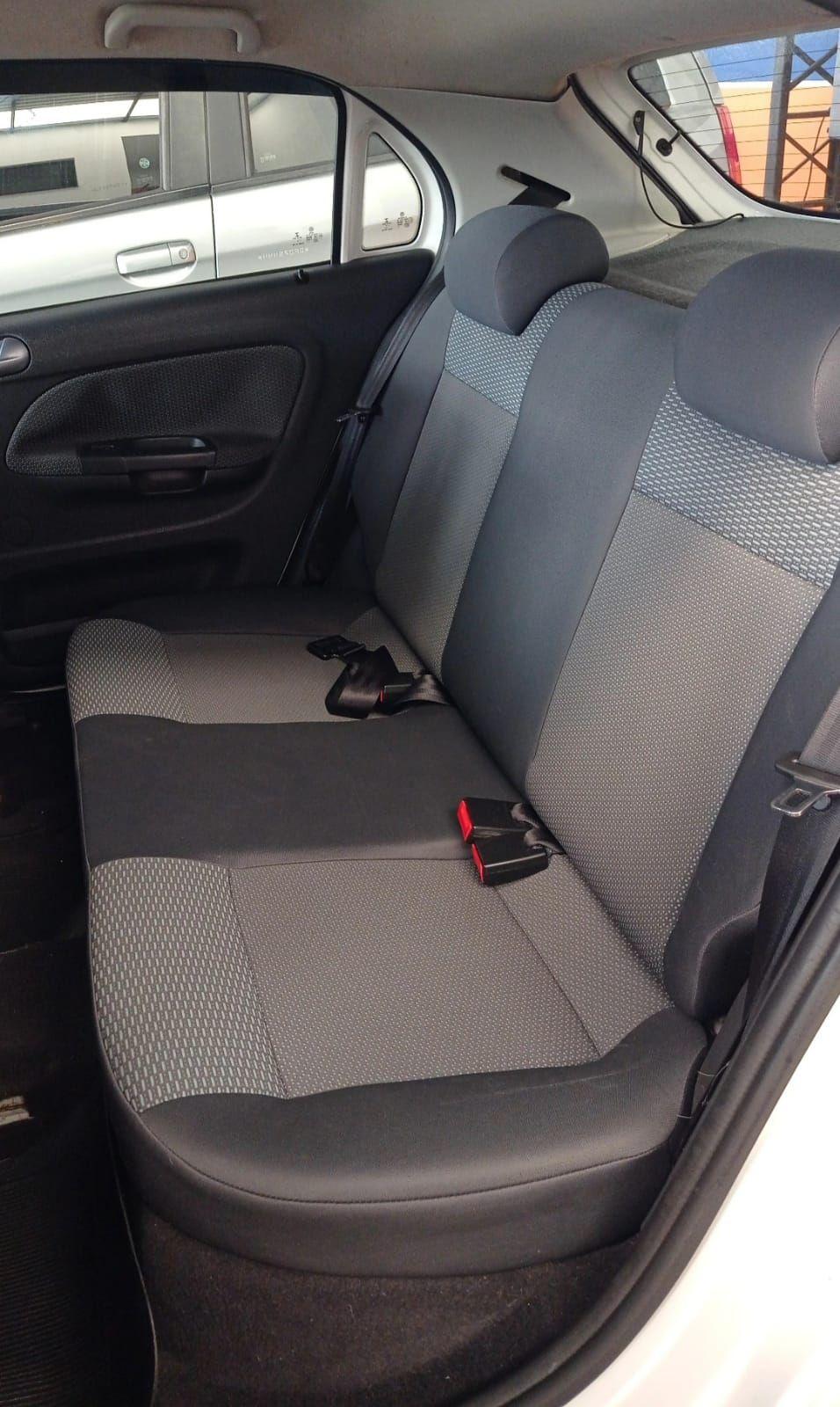 VOLKSWAGEN Gol - Foto