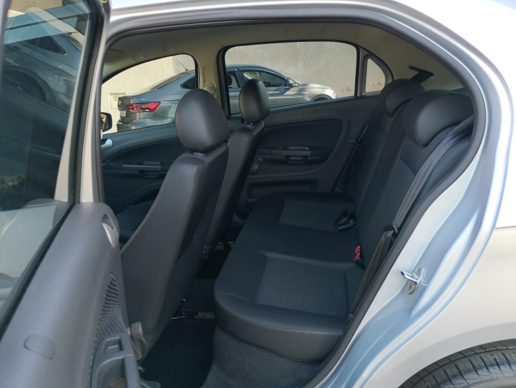 VOLKSWAGEN Gol - Foto