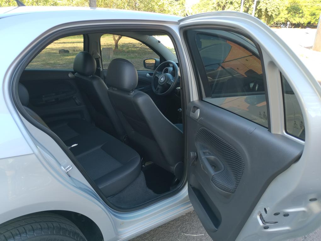 VOLKSWAGEN Gol - Foto