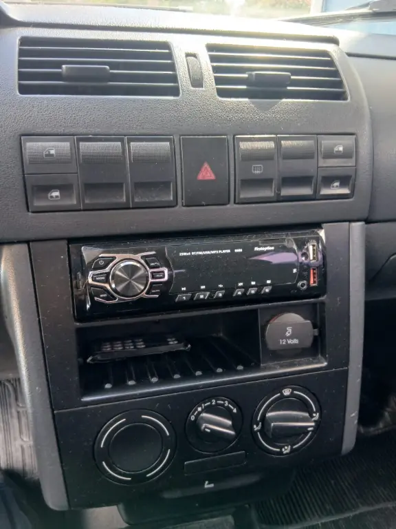 VOLKSWAGEN Gol - Foto