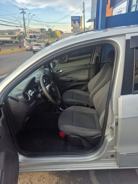 VOLKSWAGEN Gol - Foto