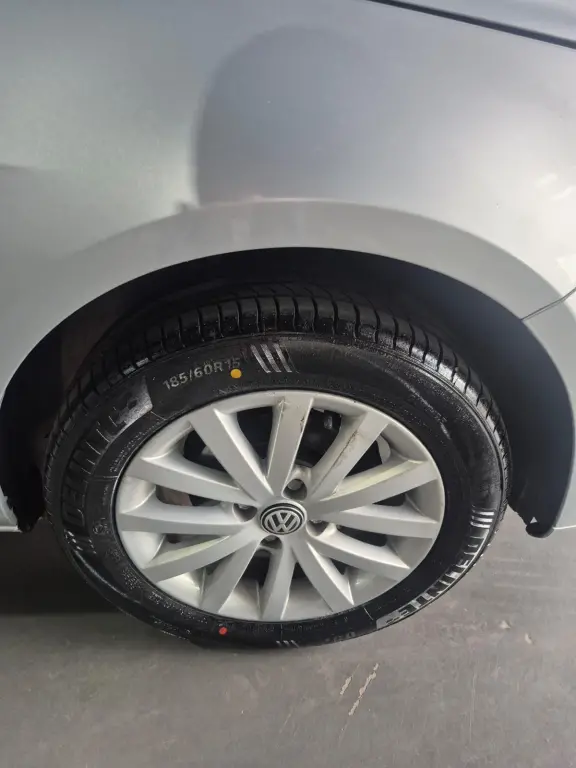 VOLKSWAGEN Gol - Foto