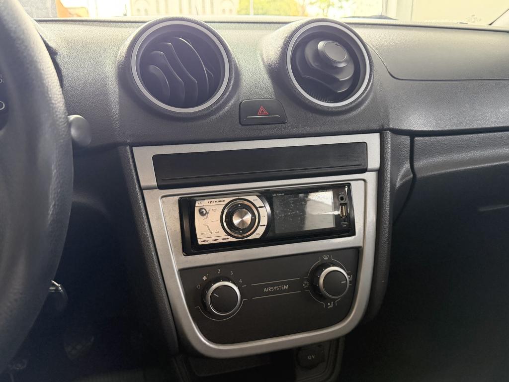VOLKSWAGEN Gol - Foto