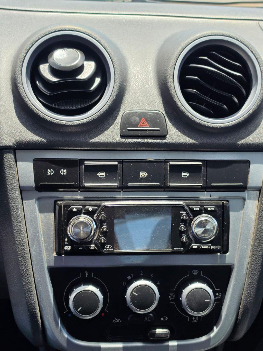 VOLKSWAGEN Gol - Foto