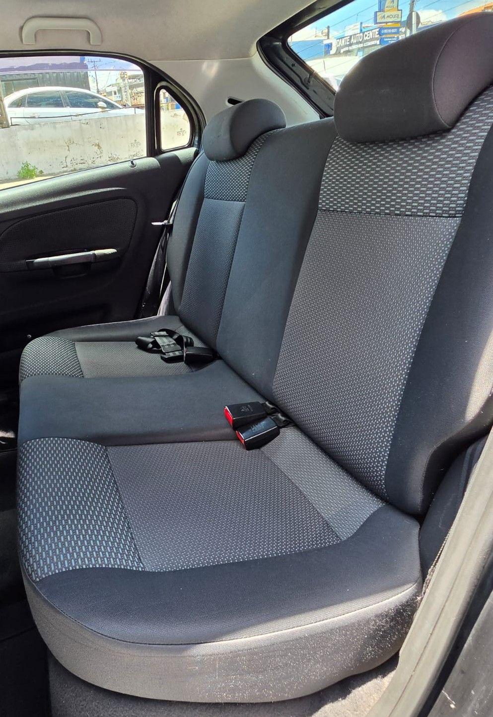 VOLKSWAGEN Gol - Foto