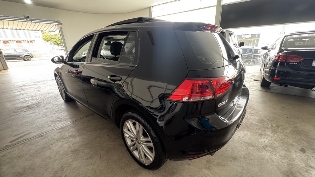 VOLKSWAGEN Golf - Foto