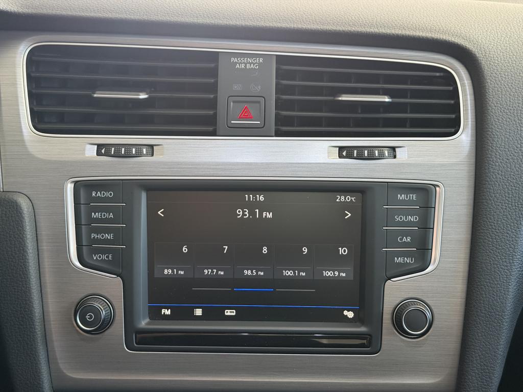 VOLKSWAGEN Golf - Foto