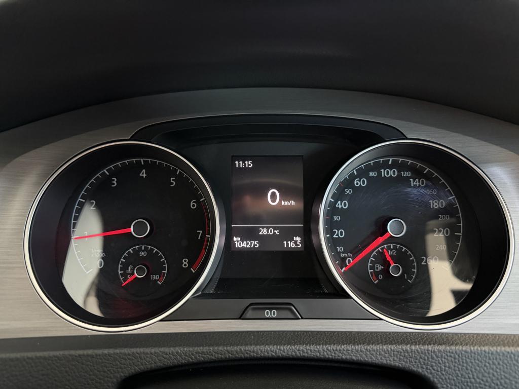 VOLKSWAGEN Golf - Foto