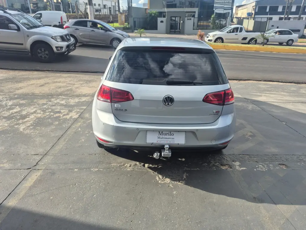 VOLKSWAGEN Golf - Foto