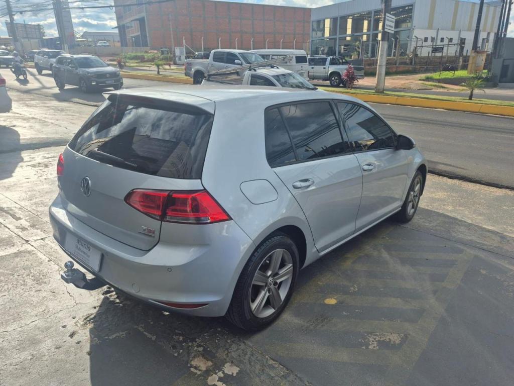 VOLKSWAGEN Golf - Foto
