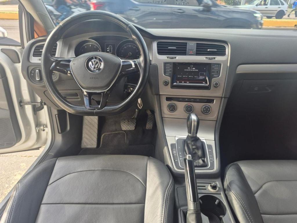 VOLKSWAGEN Golf - Foto