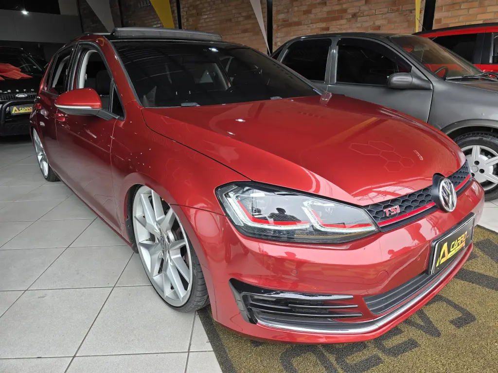 VOLKSWAGEN Golf - Foto