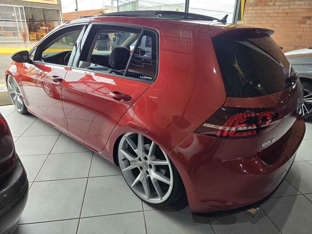 VOLKSWAGEN Golf - Foto