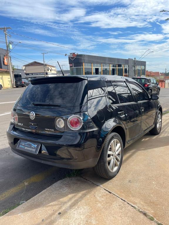 VOLKSWAGEN Golf - Foto