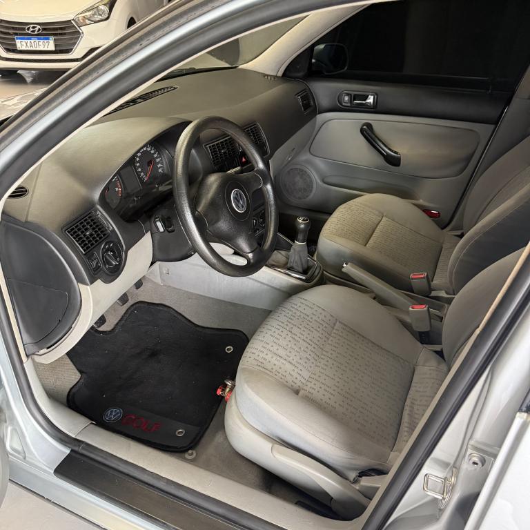 VOLKSWAGEN Golf - Foto