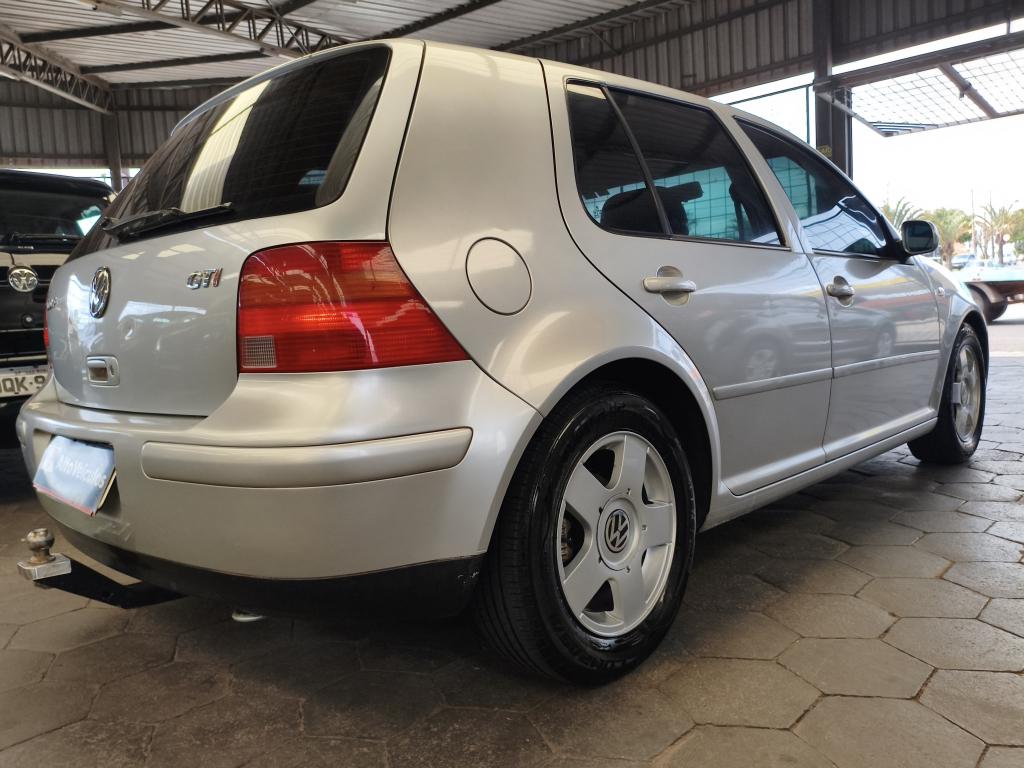 VOLKSWAGEN Golf - Foto