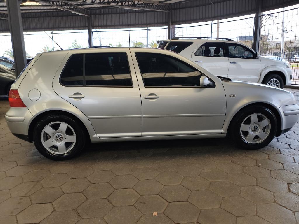 VOLKSWAGEN Golf - Foto