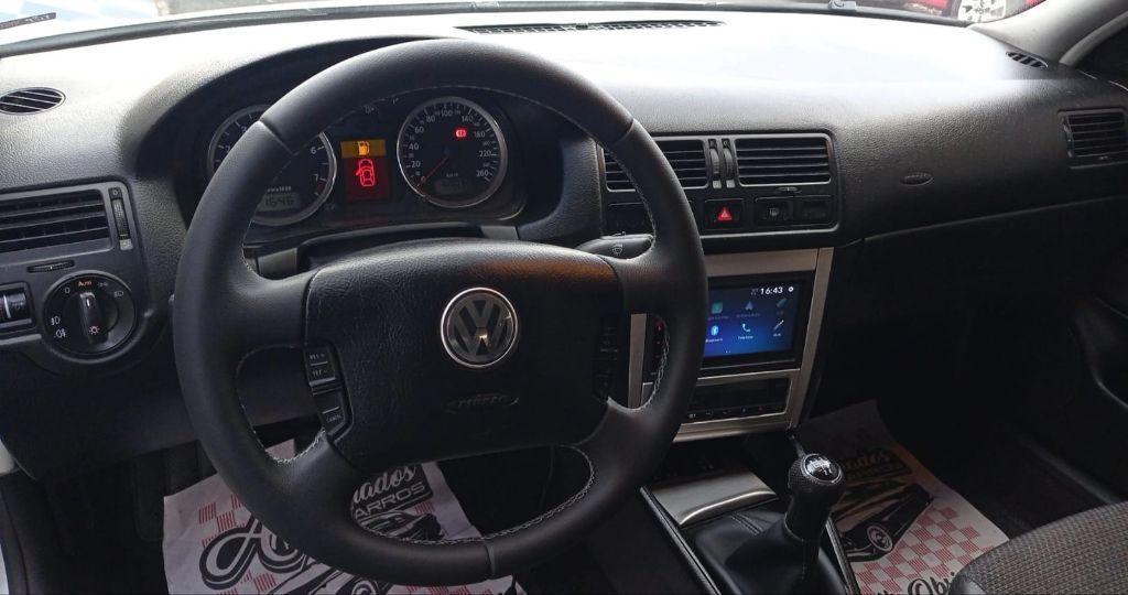 VOLKSWAGEN Golf - Foto
