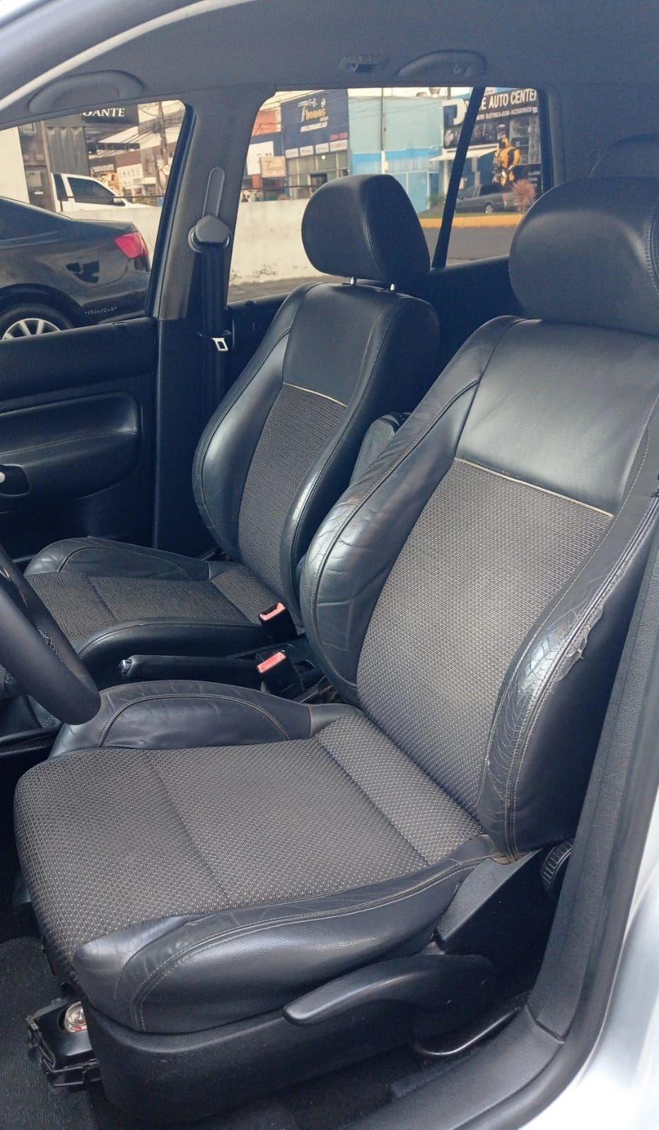 VOLKSWAGEN Golf - Foto