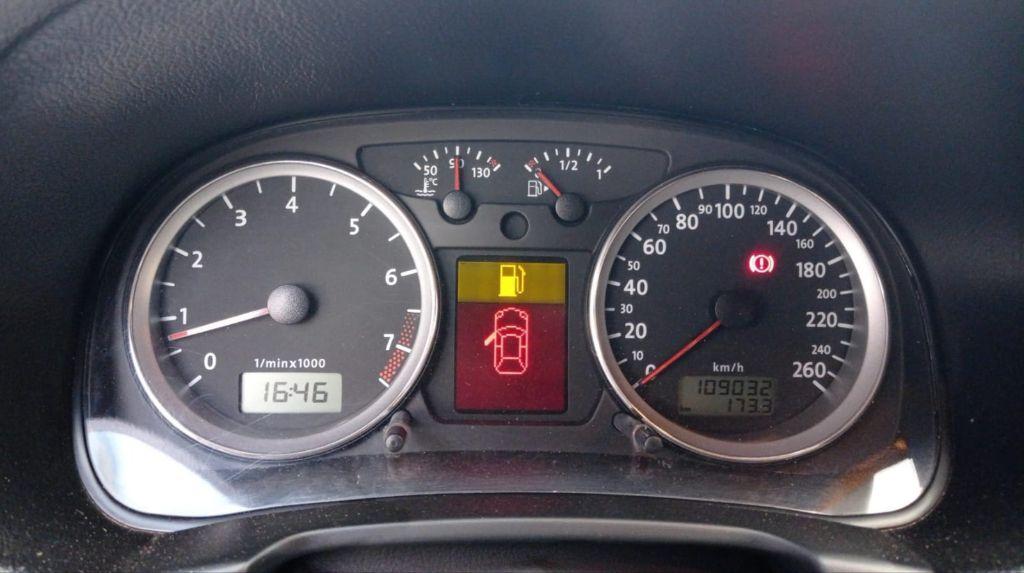 VOLKSWAGEN Golf - Foto