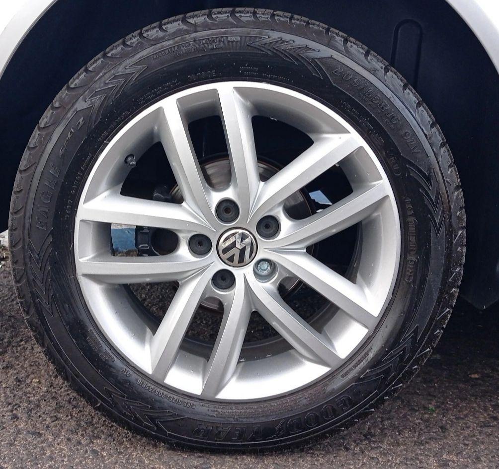 VOLKSWAGEN Golf - Foto