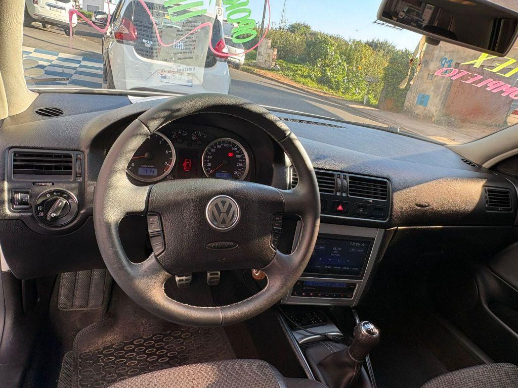 VOLKSWAGEN Golf - Foto