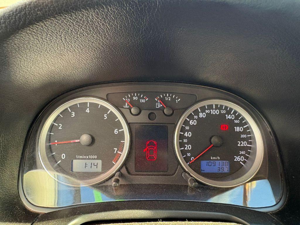 VOLKSWAGEN Golf - Foto