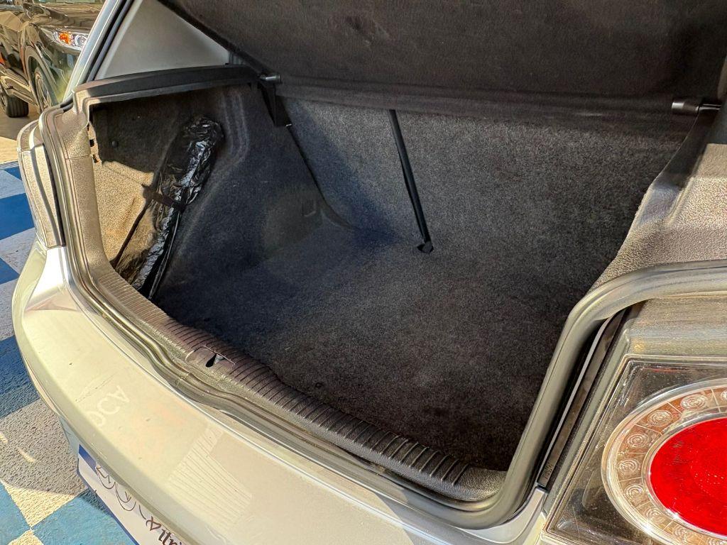 VOLKSWAGEN Golf - Foto