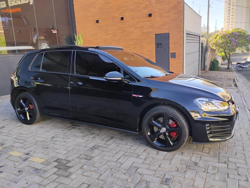 VOLKSWAGEN Golf - Foto