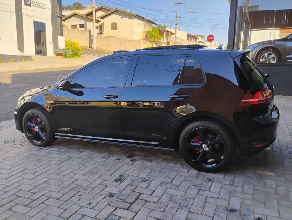 VOLKSWAGEN Golf - Foto